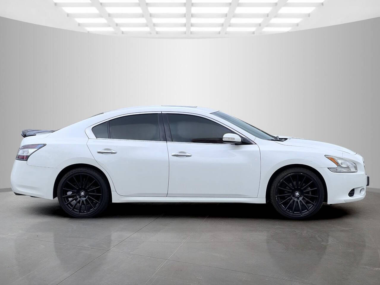 2014 Nissan Maxima for sale at Used Cars Toledo in Oregon, OH