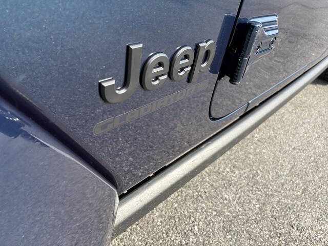 2025 Jeep Gladiator Willys