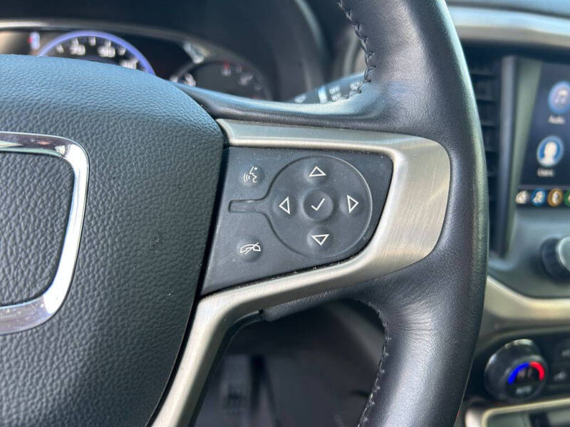 2022 GMC Acadia Denali