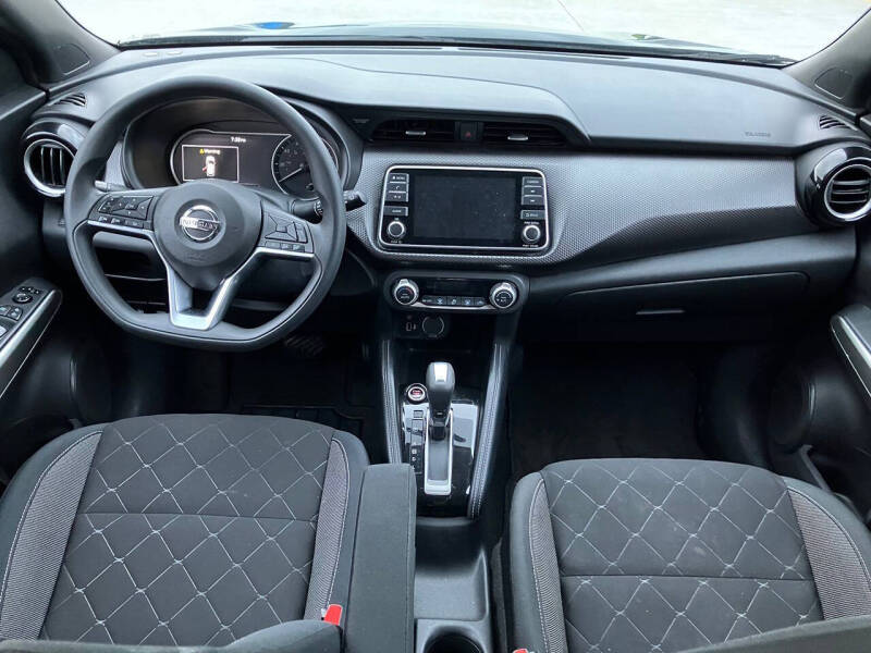 2019 Nissan Kicks SV