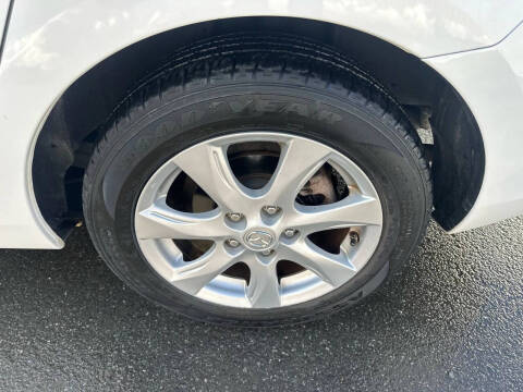 2011 Mazda MAZDA3 i Touring