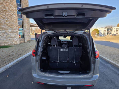 2021 Chrysler Pacifica Touring