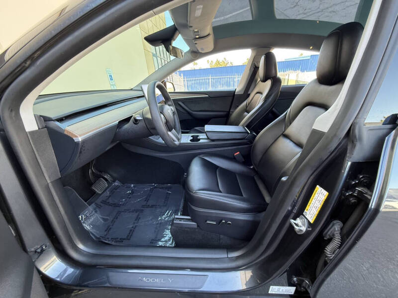2024 Tesla Model Y Long Range