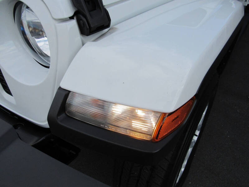 2023 Jeep Gladiator Sport S