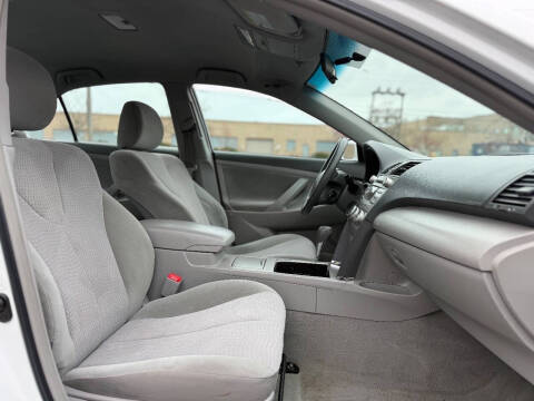 2010 Toyota Camry LE