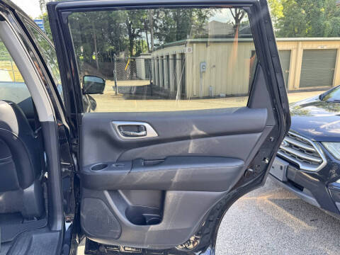 2017 Nissan Pathfinder SL