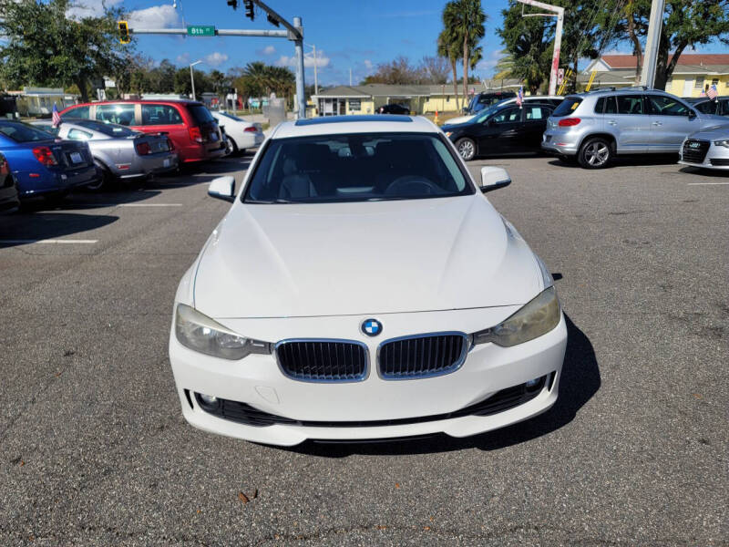 2013 BMW 3 Series 328i photo 9