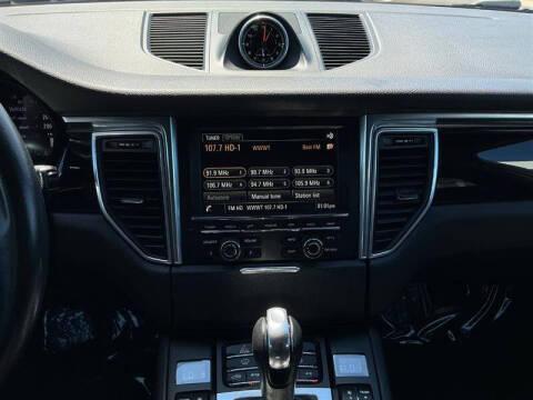 2015 Porsche Macan S