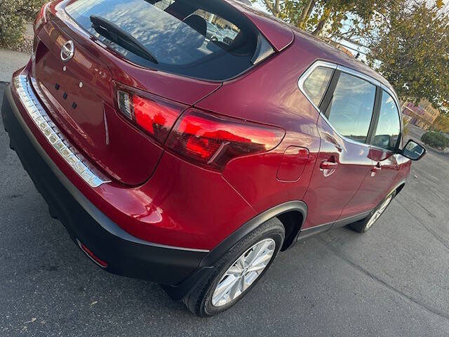 2019 Nissan Rogue Sport S photo 16