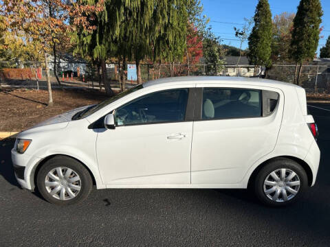 2014 Chevrolet Sonic LS Auto