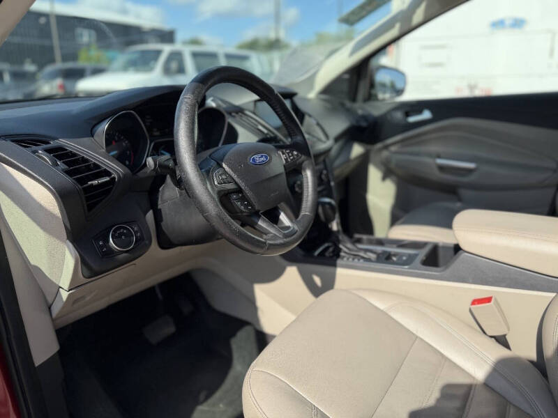 2017 Ford Escape SE