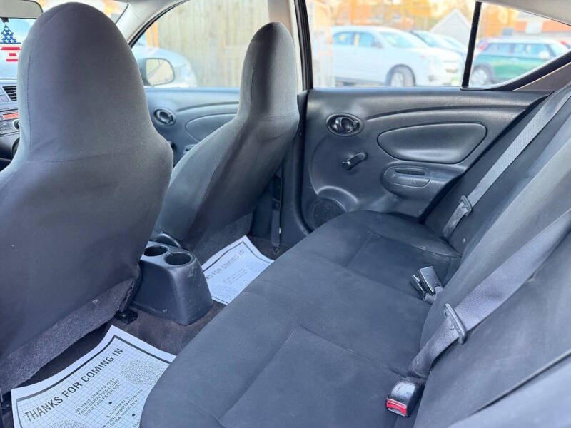 2014 Nissan Versa 1.6 S Plus