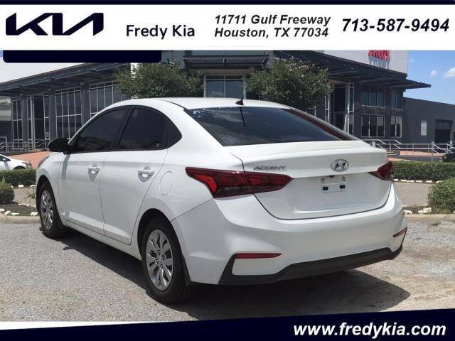 Used 2019 Hyundai Accent SE with VIN 3KPC24A33KE044902 for sale in Houston, TX