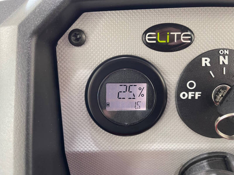 2025 E-Z-GO Express S4 ELiTE Lithium