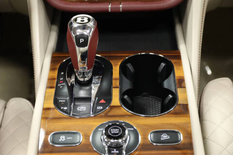 2020 Bentley Bentayga Hybrid