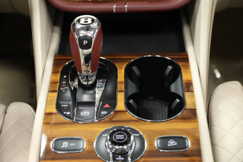 2020 Bentley Bentayga Hybrid