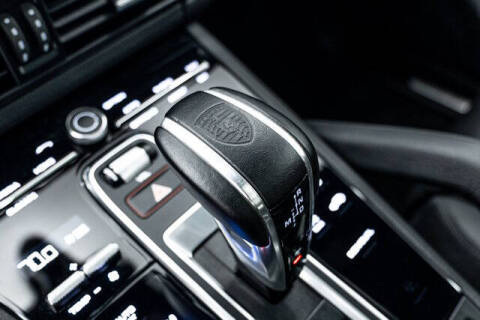 2023 Porsche Cayenne S Platinum Edition