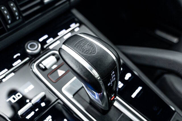 2023 Porsche Cayenne S Platinum Edition