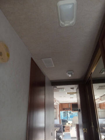 2002 Freightliner XC Chassis