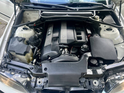 2004 BMW 3 Series 325i