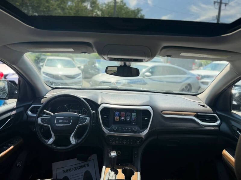 2018 GMC Acadia SLE-2