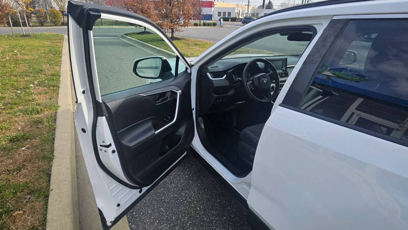 2021 Toyota RAV4 Hybrid LE