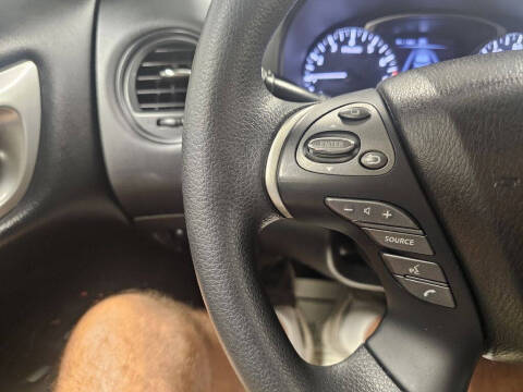 2020 Nissan Pathfinder S