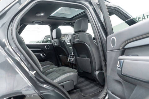 2023 Land Rover Discovery P300 S R-Dynamic