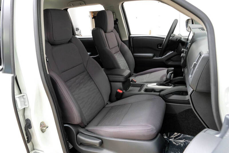 2025 Nissan Frontier S