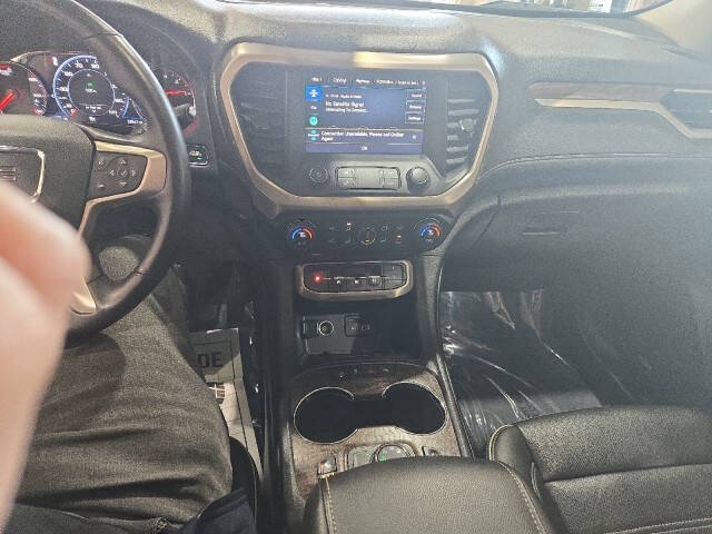 2022 GMC Acadia Denali