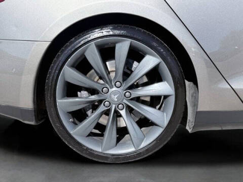 2015 Tesla Model S 70D