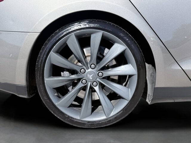 2015 Tesla Model S 70D