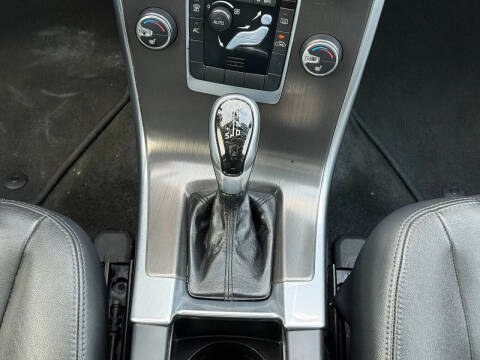 2015 Volvo XC60 3.2 Premier