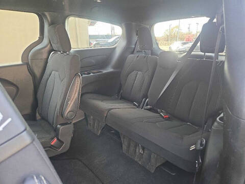 2024 Chrysler Pacifica Touring