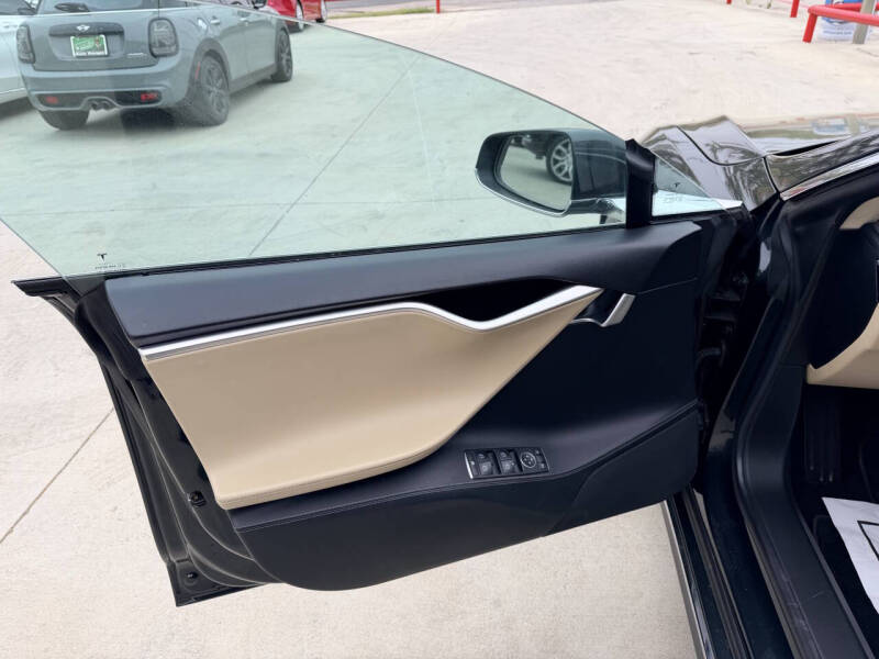 2013 Tesla Model S Performance