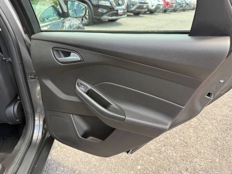 2017 Ford Focus SE
