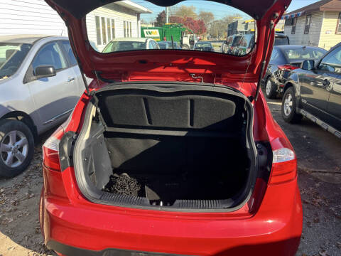 2015 Kia Rio 5-Door LX