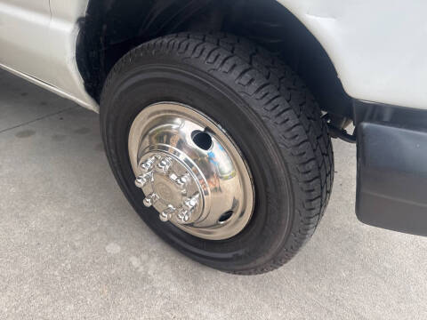 2003 Ford E-Series E-450 SD