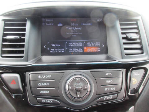 2018 Nissan Pathfinder SV