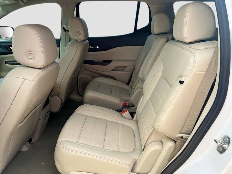 2022 GMC Acadia Denali
