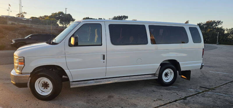 2012 Ford E-Series E-350 SD XLT