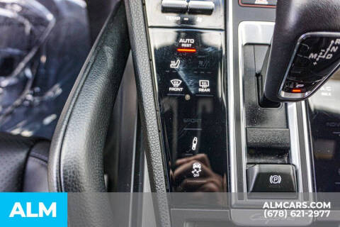 2023 Porsche Cayenne Coupe Platinum Edition