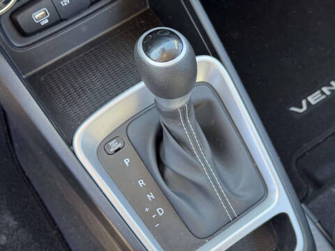 2024 Hyundai Venue SE