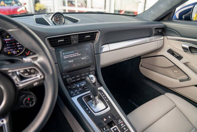 2018 Porsche 911 17