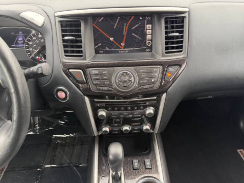 2020 Nissan Pathfinder SL