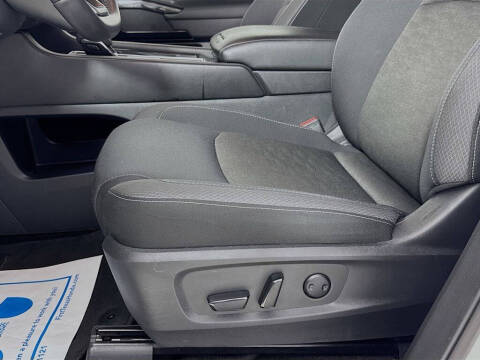 2024 Nissan Pathfinder SV