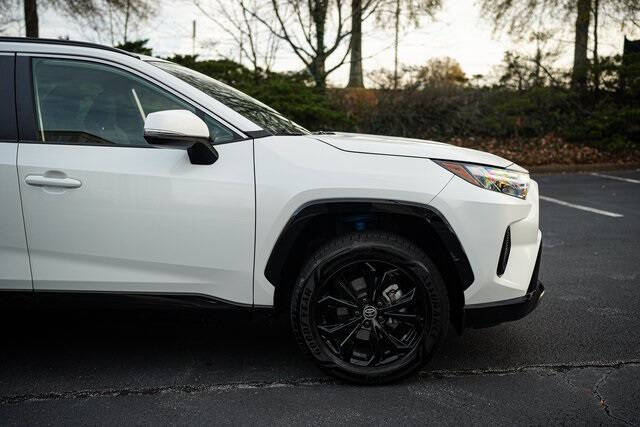 2022 Toyota RAV4 Hybrid SE