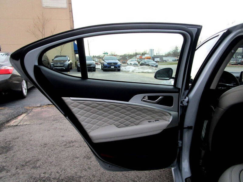 2019 Genesis G70 3.3T Advanced