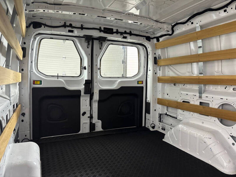 2025 Ford Transit