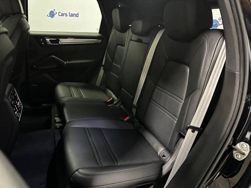 2023 Porsche Cayenne